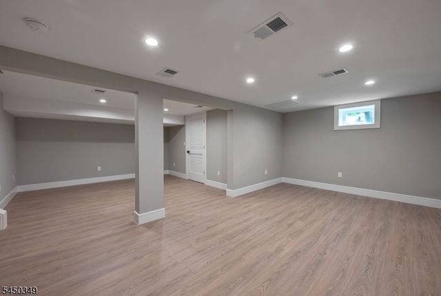 62 Asmus Rd, Closter Boro, NJ 07624
