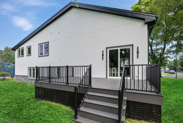 62 Asmus Rd, Closter Boro, NJ 07624