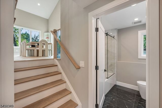62 Asmus Rd, Closter Boro, NJ 07624