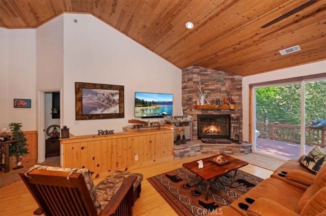 161 Grizzly, Lake Arrowhead, CA 92317