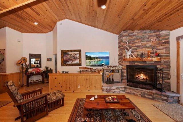161 Grizzly, Lake Arrowhead, CA 92317