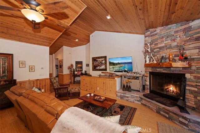 161 Grizzly, Lake Arrowhead, CA 92317