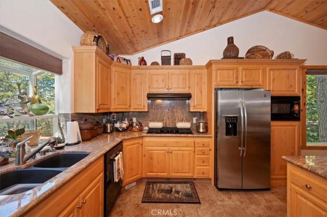 161 Grizzly, Lake Arrowhead, CA 92317