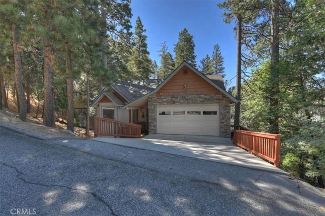 161 Grizzly, Lake Arrowhead, CA 92317