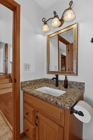 2340 Appleby Drive, Wheaton, IL 60189