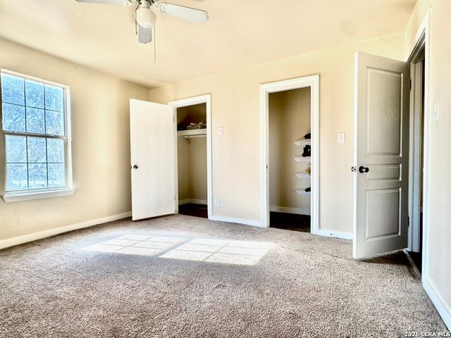 19524 S Benton, Lytle, TX 78052