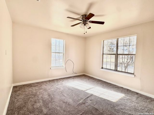 19524 S Benton, Lytle, TX 78052