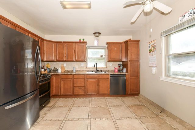 4709 19th AVENUE, Kenosha, WI 53140