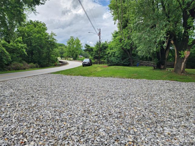 68 S Bear Creek Road, Asheville, NC 28806
