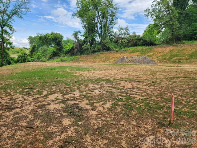 68 S Bear Creek Road, Asheville, NC 28806
