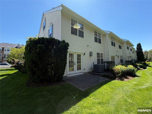 330 Winthrop Drive 330, Nutley, NJ 07110