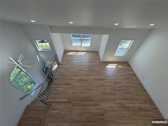 330 Winthrop Drive 330, Nutley, NJ 07110