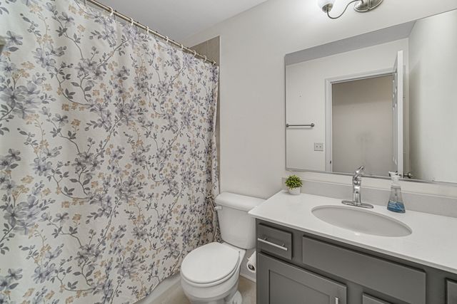 3S528 Cambridge Court, Warrenville, IL 60555