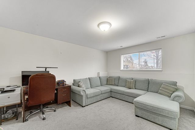 3S528 Cambridge Court, Warrenville, IL 60555