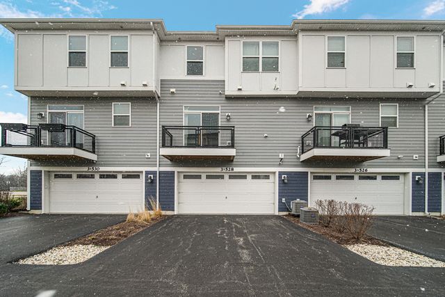 3S528 Cambridge Court, Warrenville, IL 60555