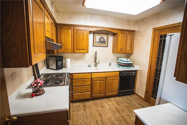 4112 Miller Road, St Joseph, MO 64505