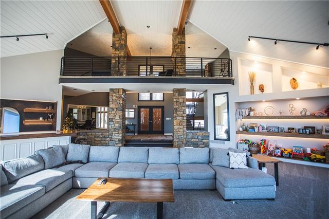 4112 Miller Road, St Joseph, MO 64505