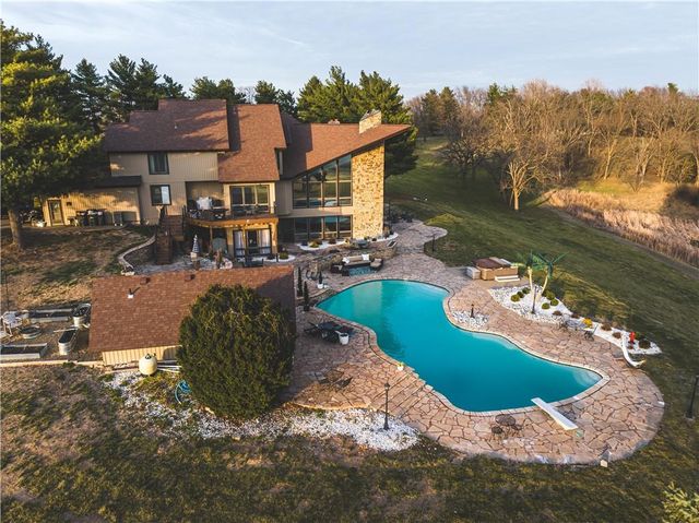 4112 Miller Road, St Joseph, MO 64505