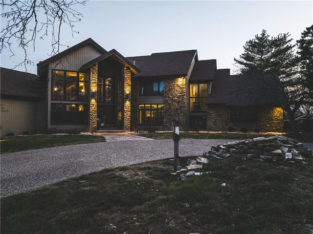 4112 Miller Road, St Joseph, MO 64505