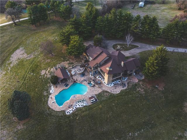 4112 Miller Road, St Joseph, MO 64505