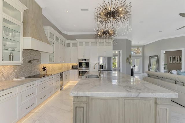 608 BITTNER BOULEVARD, Nokomis, FL 34275