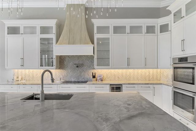 608 BITTNER BOULEVARD, Nokomis, FL 34275