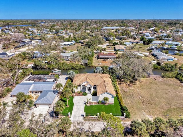 608 BITTNER BOULEVARD, Nokomis, FL 34275