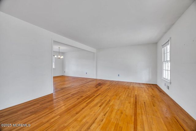 185 Ballantine Road, Middletown, NJ 07748