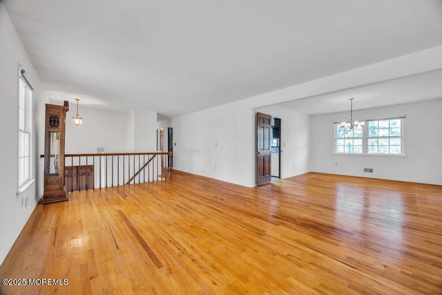 185 Ballantine Road, Middletown, NJ 07748