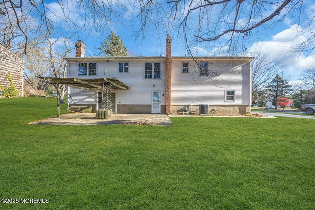 185 Ballantine Road, Middletown, NJ 07748