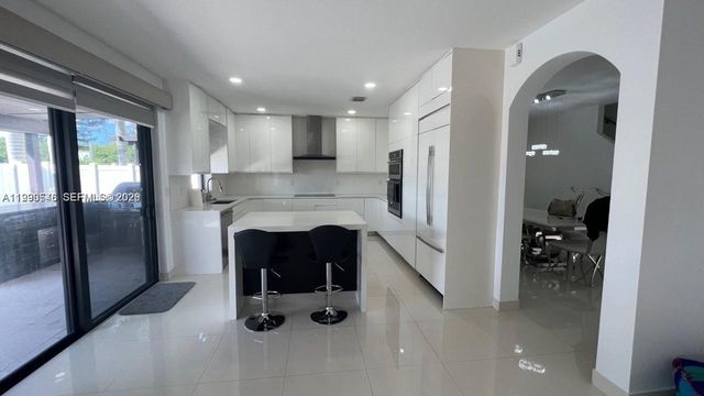 3570 W 92nd Pl ., Hialeah, FL 33018