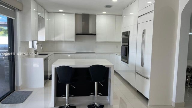 3570 W 92nd Pl ., Hialeah, FL 33018