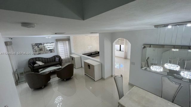 3570 W 92nd Pl ., Hialeah, FL 33018