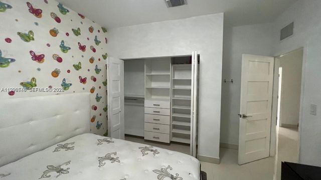 3570 W 92nd Pl ., Hialeah, FL 33018