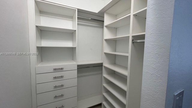 3570 W 92nd Pl ., Hialeah, FL 33018