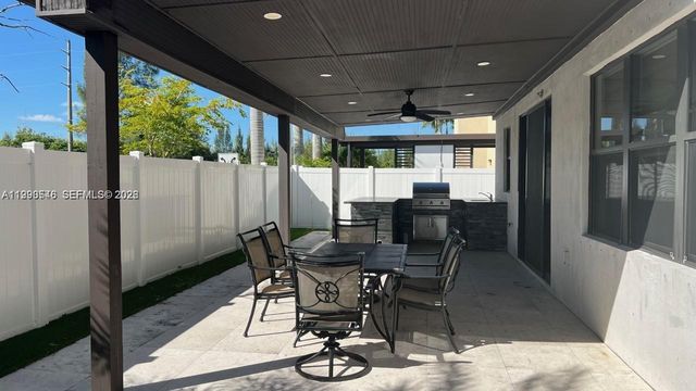 3570 W 92nd Pl ., Hialeah, FL 33018