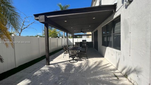 3570 W 92nd Pl ., Hialeah, FL 33018
