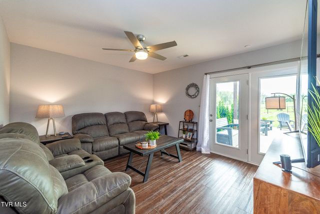 957 Mitchell Road, Kingsport, TN 37663