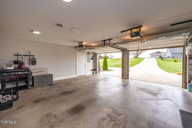 957 Mitchell Road, Kingsport, TN 37663