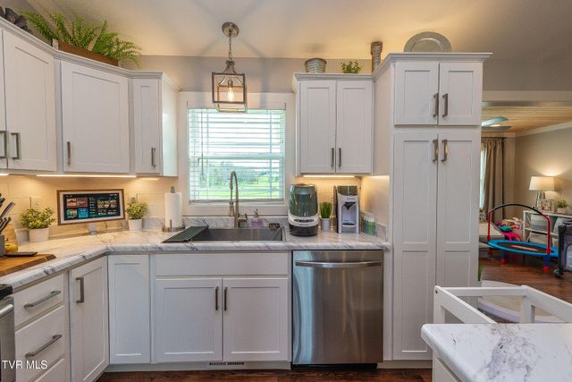 957 Mitchell Road, Kingsport, TN 37663