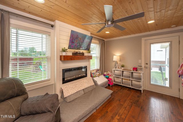 957 Mitchell Road, Kingsport, TN 37663