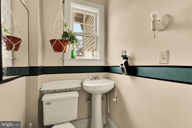 3423 OAKWOOD TER NW, Washington, DC 20010