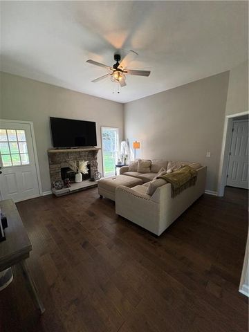 180 Blacks Mill E Trace, Dawsonville, GA 30534