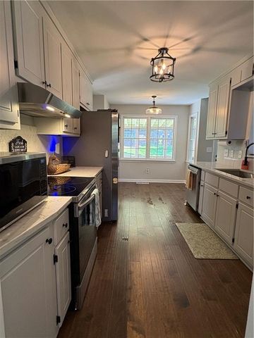 180 Blacks Mill E Trace, Dawsonville, GA 30534