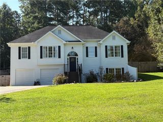 180 Blacks Mill E Trace, Dawsonville, GA 30534