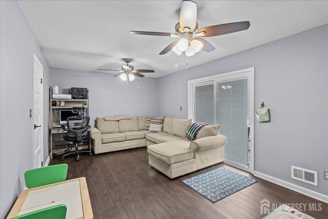 401 Port Monmouth Road, Middletown, NJ 07748