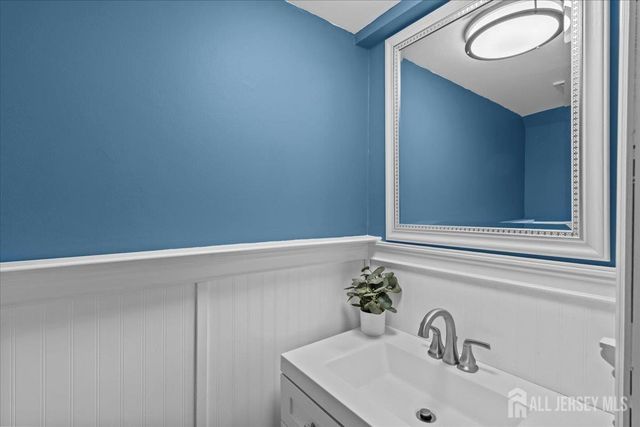 401 Port Monmouth Road, Middletown, NJ 07748