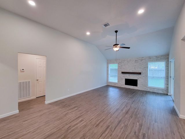 7777 Springville Drive, Houston, TX 77095
