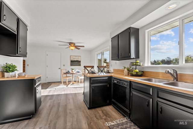 210 NW Wilson Circle, Mountain Home, ID 83647