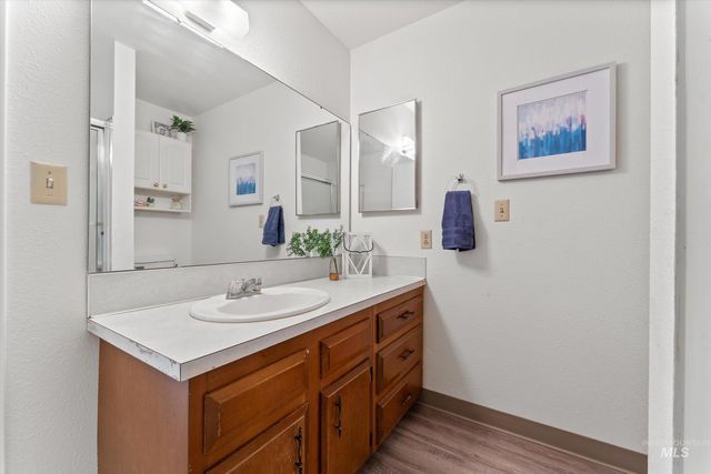 210 NW Wilson Circle, Mountain Home, ID 83647